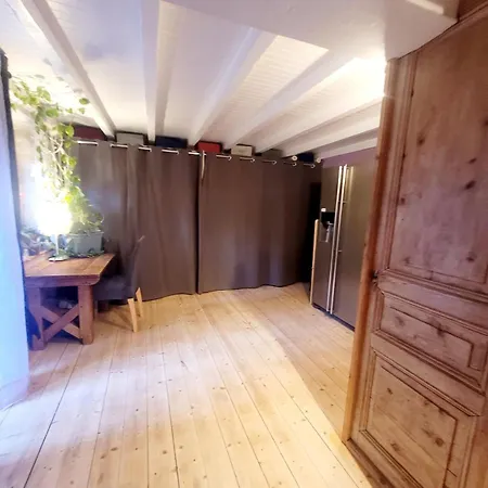 Maison Au Bout Du Monde *